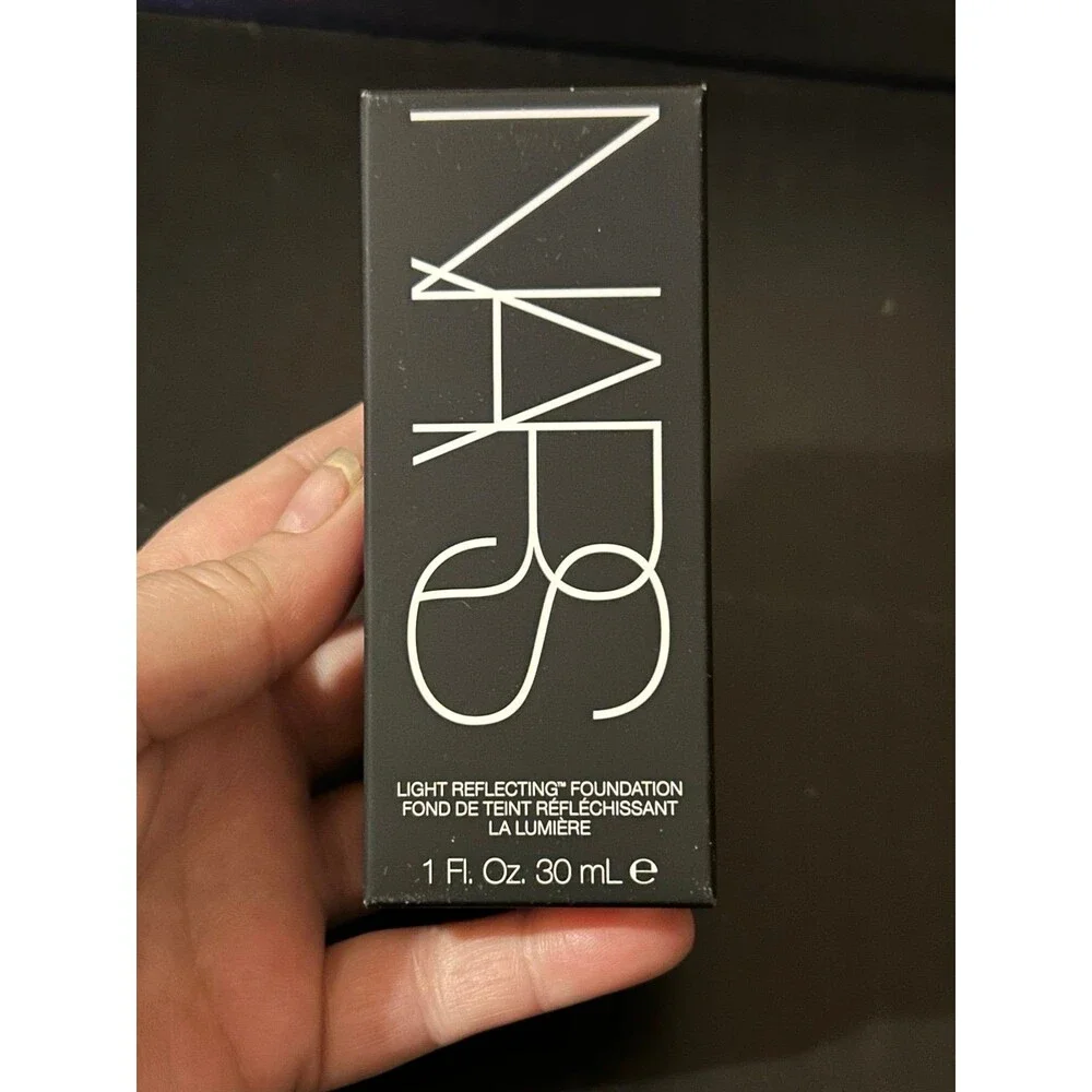 NARS Light Reflecting Foundation in Light 2 Mont Blanc 40 ml/1.35 fl oz